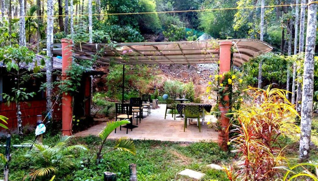 Vythiri Wood House Wayanad Villa Exterior foto
