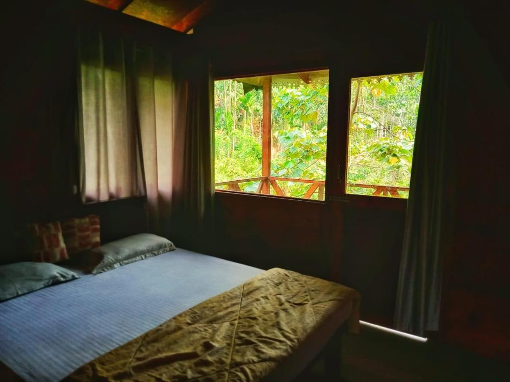 Vythiri Wood House Wayanad Villa Exterior foto